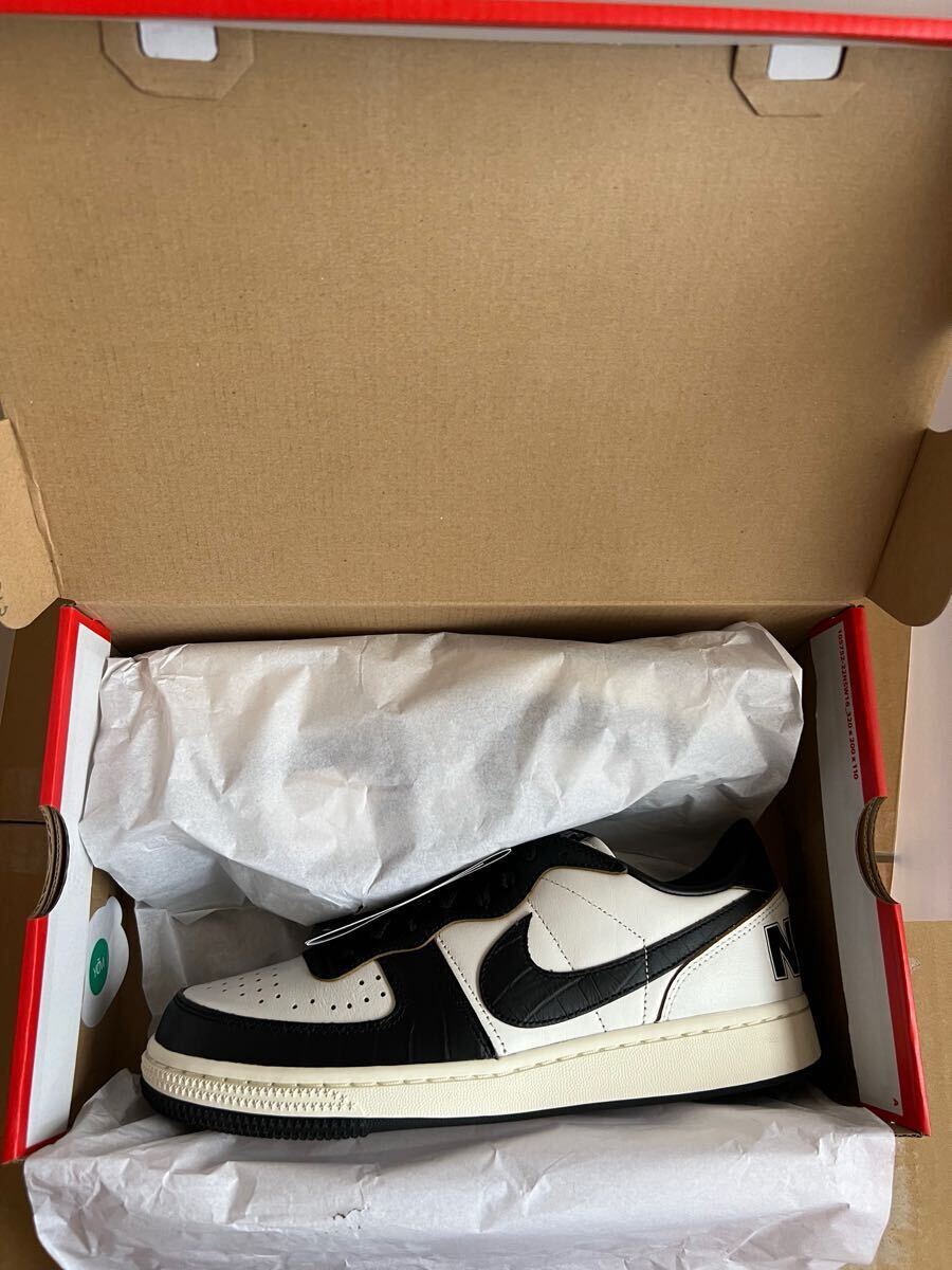 新品未使用 ナイキ ターミネーター LOW US8.5 26.5cm NIKE 新品未使用 ナイキ ターミネーター LOW US8.5 26.5cm NIKE