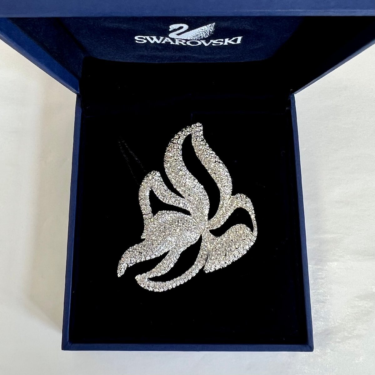道］SWAROVSKI スワロフスキー クリスタル フラワー ブローチ 花