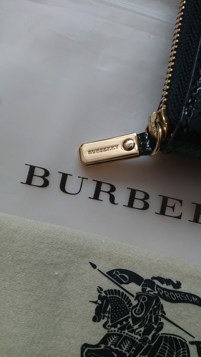 希少品 未使用 バーバリー 長財布 財布 小銭入れ付き ラウンドファスナー長財布_画像2