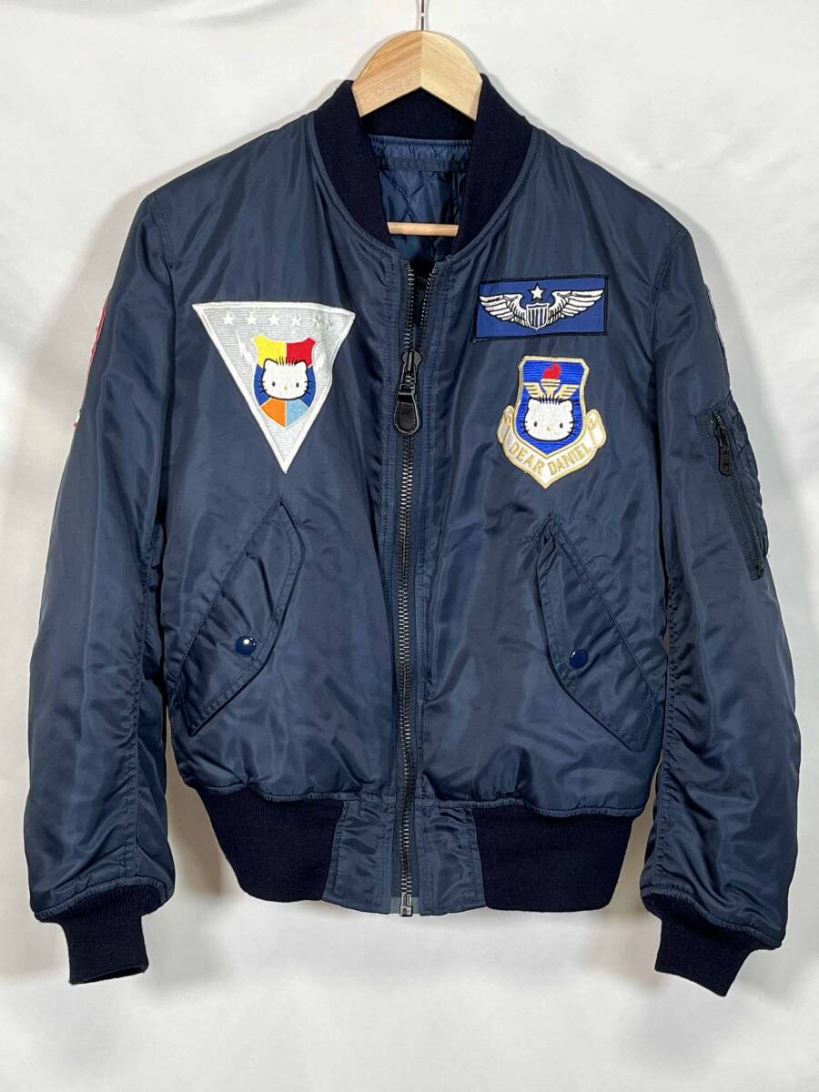 старый The Real McCoy's производства Sanrio Hello Kitty MA-1 сотрудничество товар "куртка пилота" б/у товар   старый The Real McCoy's производства Sanrio Hello Kitty MA-1 сотрудничество товар "куртка пилота" б/у товар
