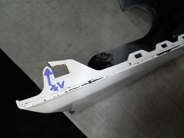 セレナ DAA-HC26 リアバンパー 　カラー番号QAB　ブリリアントホワイトパール(3P)　純正品番85022-1A80B 管理番号AC1406_画像6