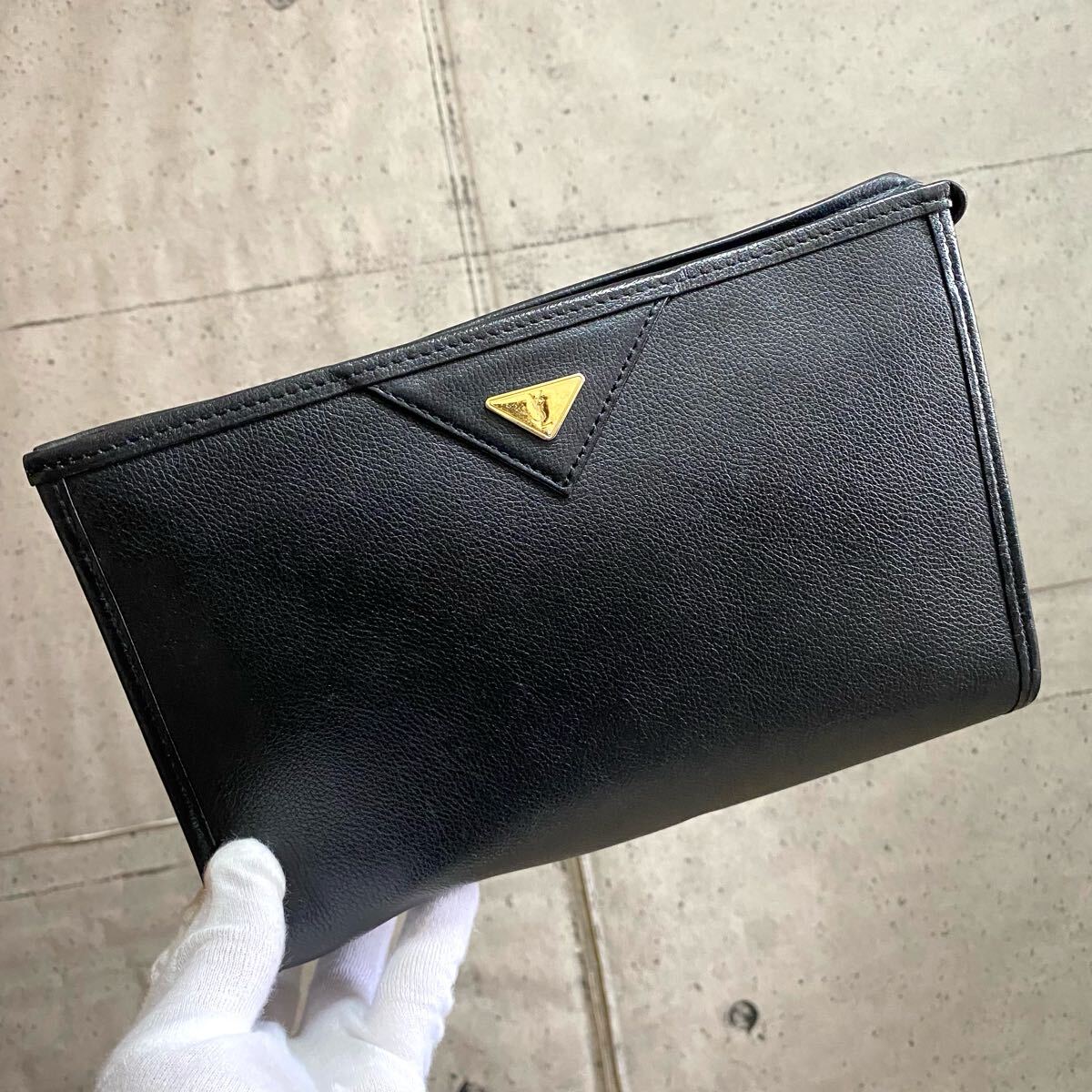 本物 イヴサンローラン YSL レザー クラッチバッグ ゴールド金具 本物 イヴサンローラン YSL レザー クラッチバッグ ゴールド金具