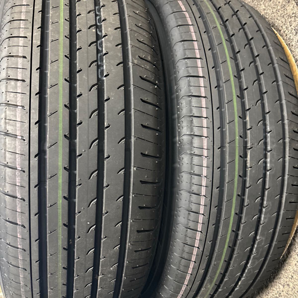 225/60R18 YOKOHAMA ADVAN V03 2025年1周目製造 4本 新車外し 225/60R18 YOKOHAMA ADVAN V03 2025年1周目製造 4本 新車外し
