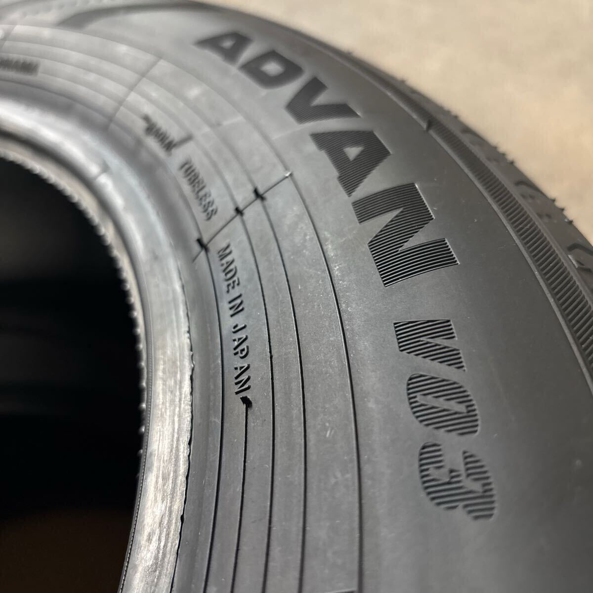 225/60R18 YOKOHAMA ADVAN V03 2025年1周目製造 4本 新車外し 225/60R18 YOKOHAMA ADVAN V03 2025年1周目製造 4本 新車外し