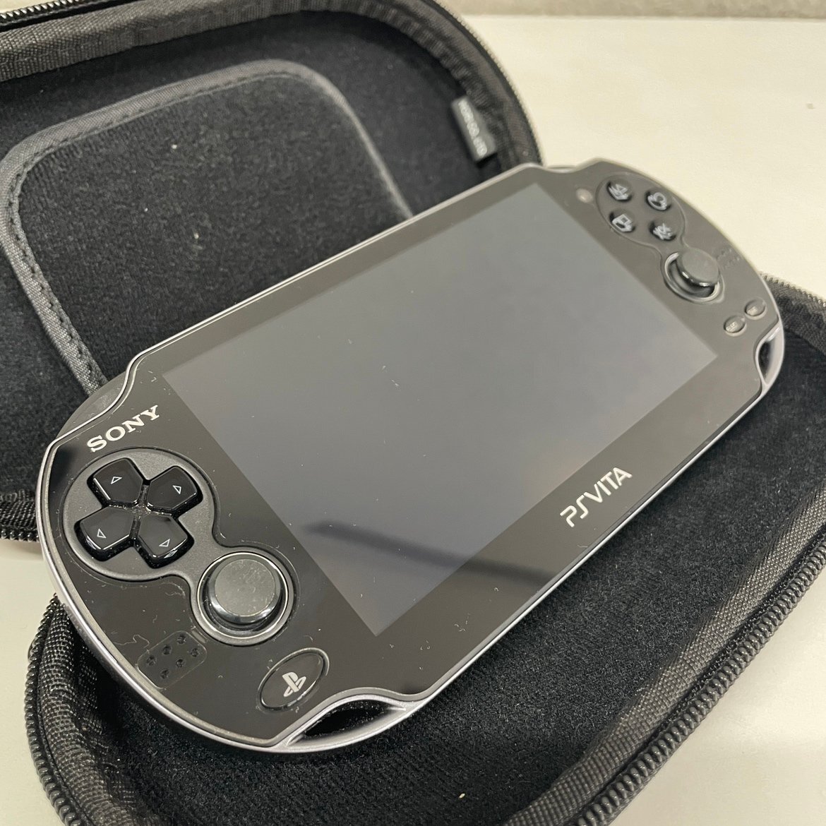 31】☆1円~ 美品 SONY PSVITA PCH-1000 クリスタル・ブラック 31】☆1円~ 美品 SONY PSVITA PCH-1000 クリスタル・ブラック