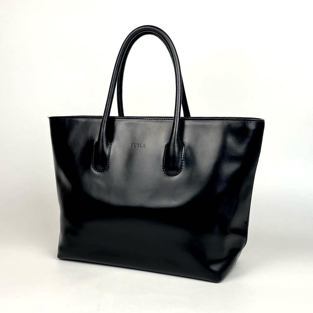 美品 FURLA フルラ トートバッグ ロゴ型押し シルバー金具 裏地