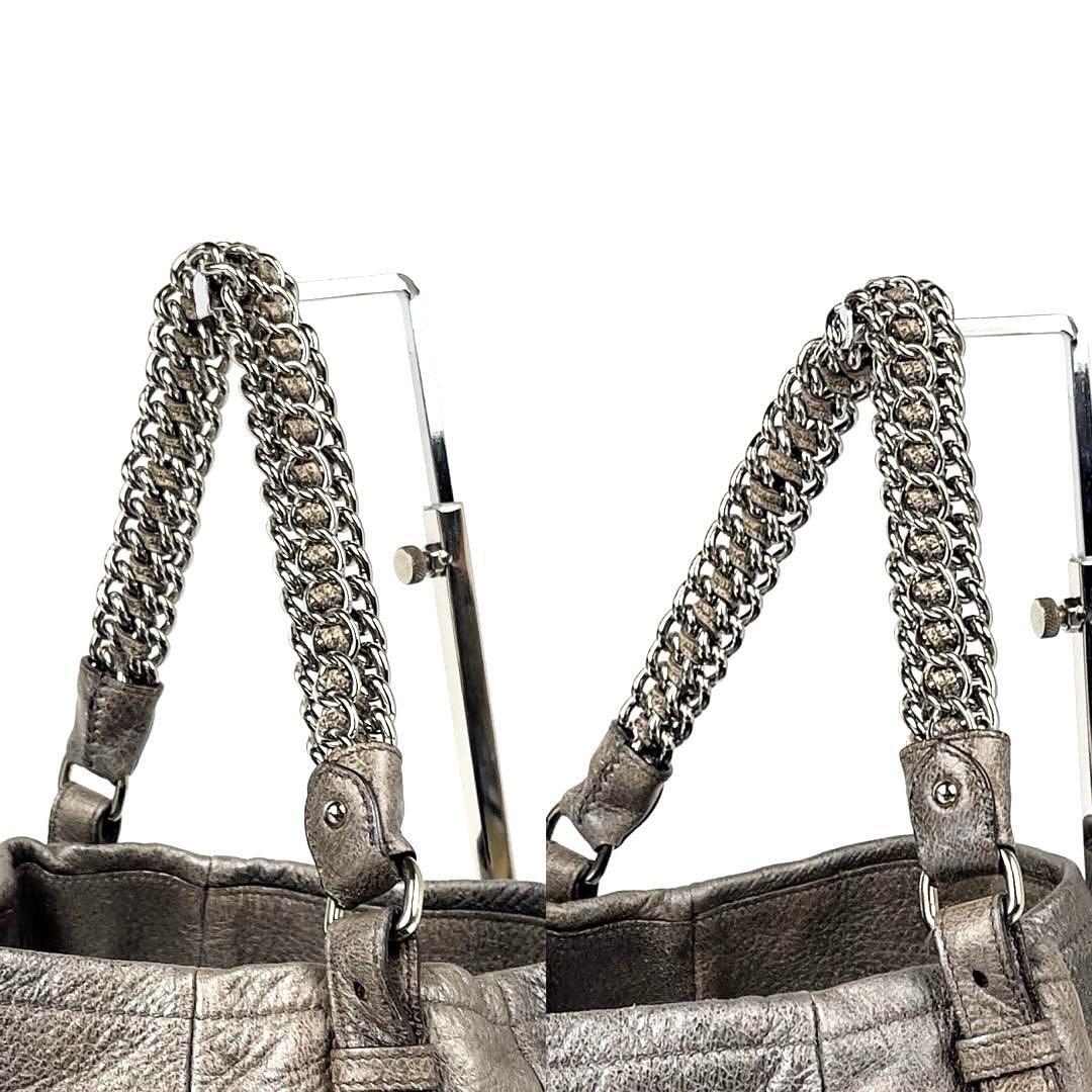 美品】PRADA プラダ トートバッグ チェーン シルバー金具 裏地総 美品】PRADA プラダ トートバッグ チェーン シルバー金具 裏地総