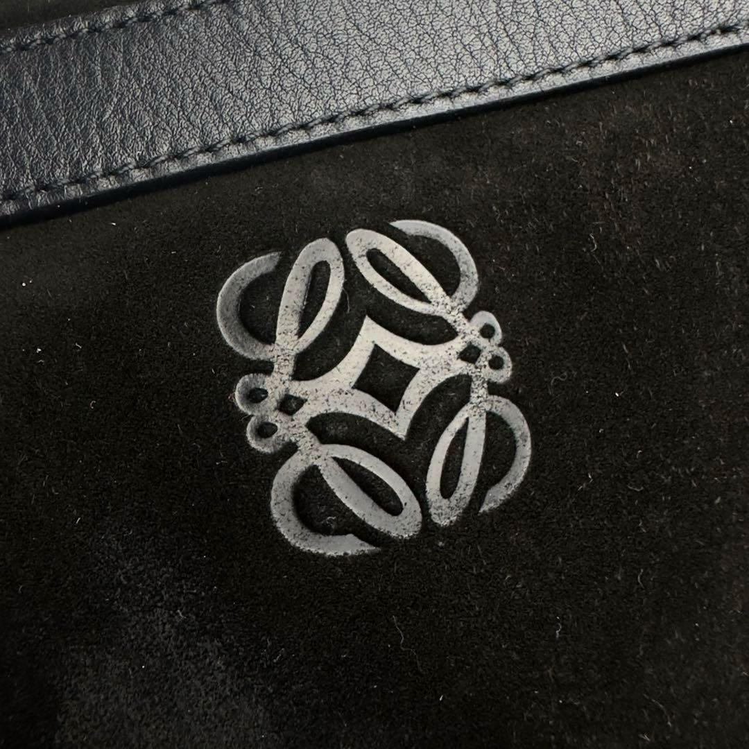 美品 LOEWE ロエベ ワンショルダー 肩掛け アナグラム ロゴ型 美品 LOEWE ロエベ ワンショルダー 肩掛け アナグラム ロゴ型