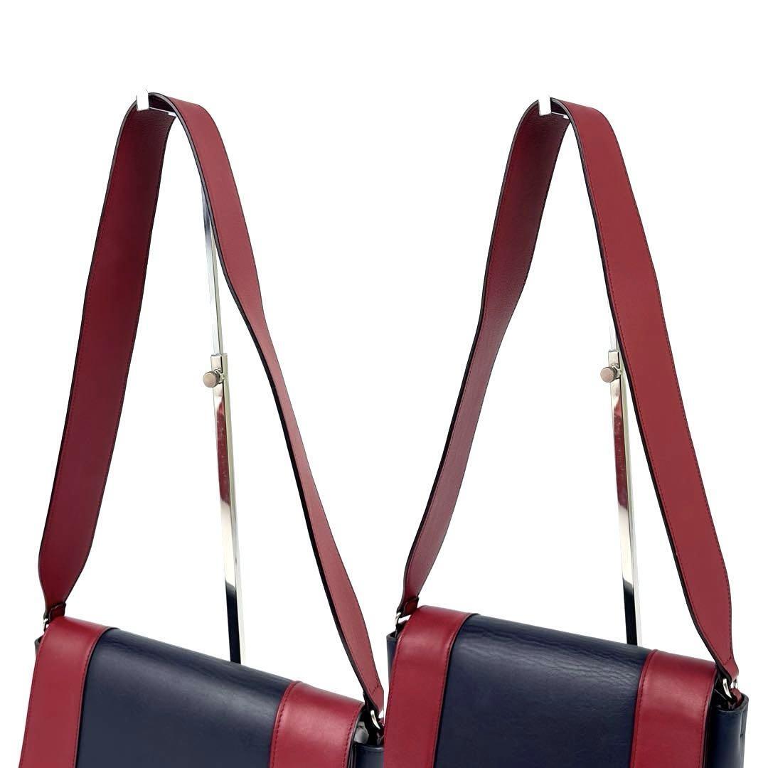 美品】CELINE セリーヌ ショルダーバッグ ミディアムフレーム 美品】CELINE セリーヌ ショルダーバッグ ミディアムフレーム