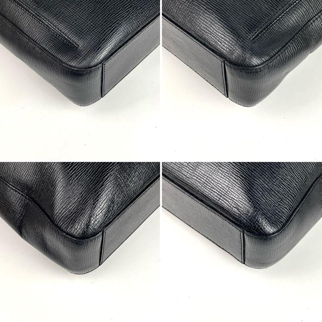 美品 LOEWE ロエベ ショルダーバッグ シルバー金具 ロゴ 美品 LOEWE ロエベ ショルダーバッグ シルバー金具 ロゴ