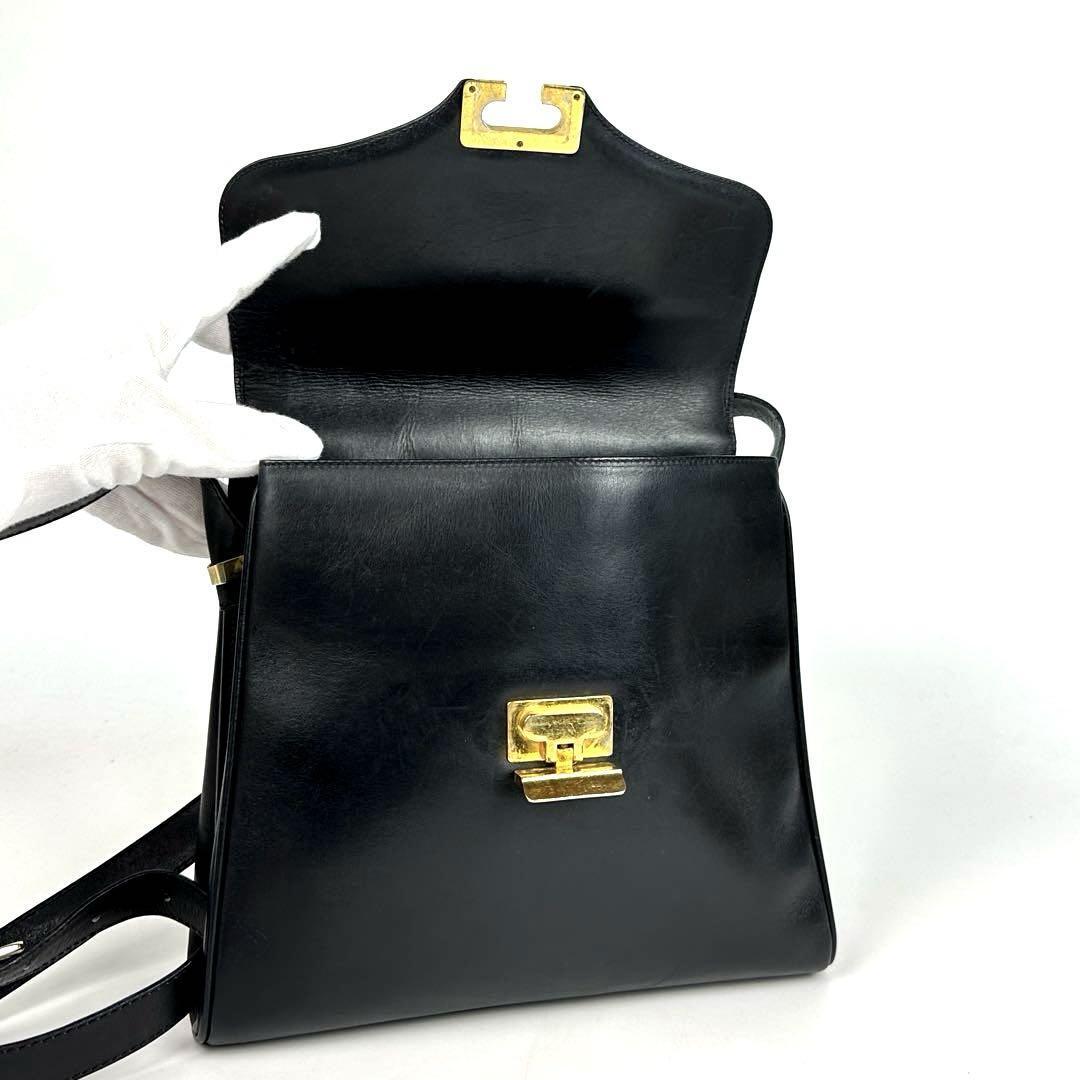 美品】CELINE セリーヌ ショルダーバッグ トリオンフ C金具 美品】CELINE セリーヌ ショルダーバッグ トリオンフ C金具