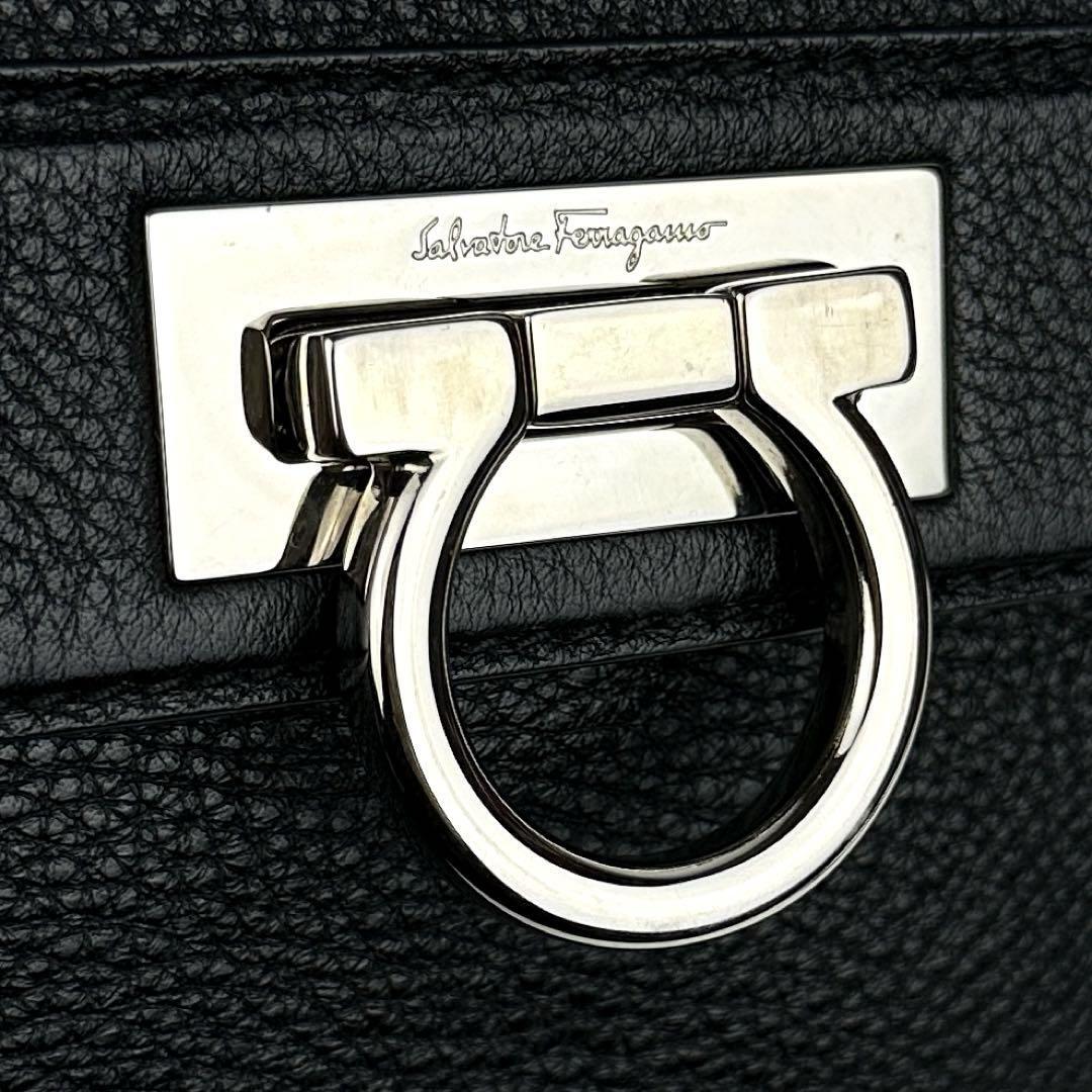 美品 Salvatore Ferragamo フェラガモ ハンドバッグ 2way 美品 Salvatore Ferragamo フェラガモ ハンドバッグ 2way