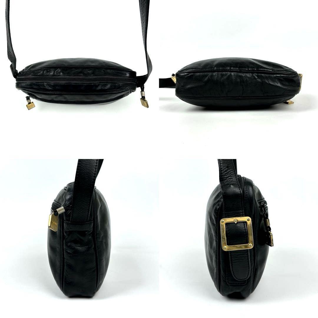 美品 LOEWE ロエベ ショルダーバッグ アナグラム ロゴ型押し 美品 LOEWE ロエベ ショルダーバッグ アナグラム ロゴ型押し