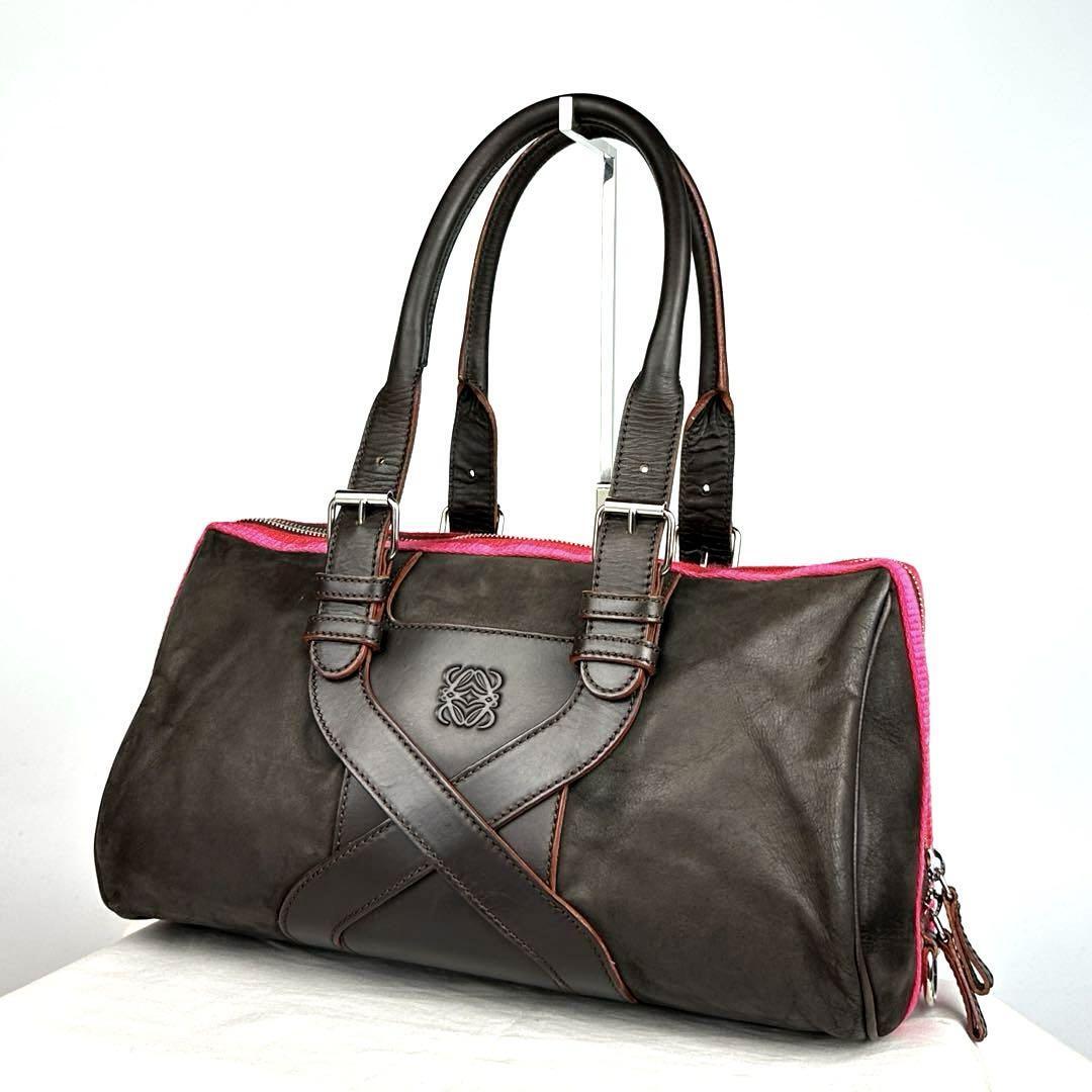 美品 LOEWE ロエベ ハンドバッグ アナグラム ロゴ型押し ミニ 美品 LOEWE ロエベ ハンドバッグ アナグラム ロゴ型押し ミニ