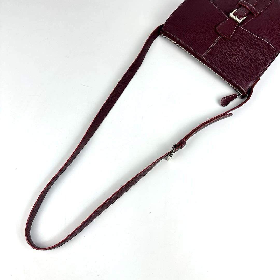 美品 LOEWE ロエベ ショルダーバッグ センダ ロゴ型押し ベルト 美品 LOEWE ロエベ ショルダーバッグ センダ ロゴ型押し ベルト