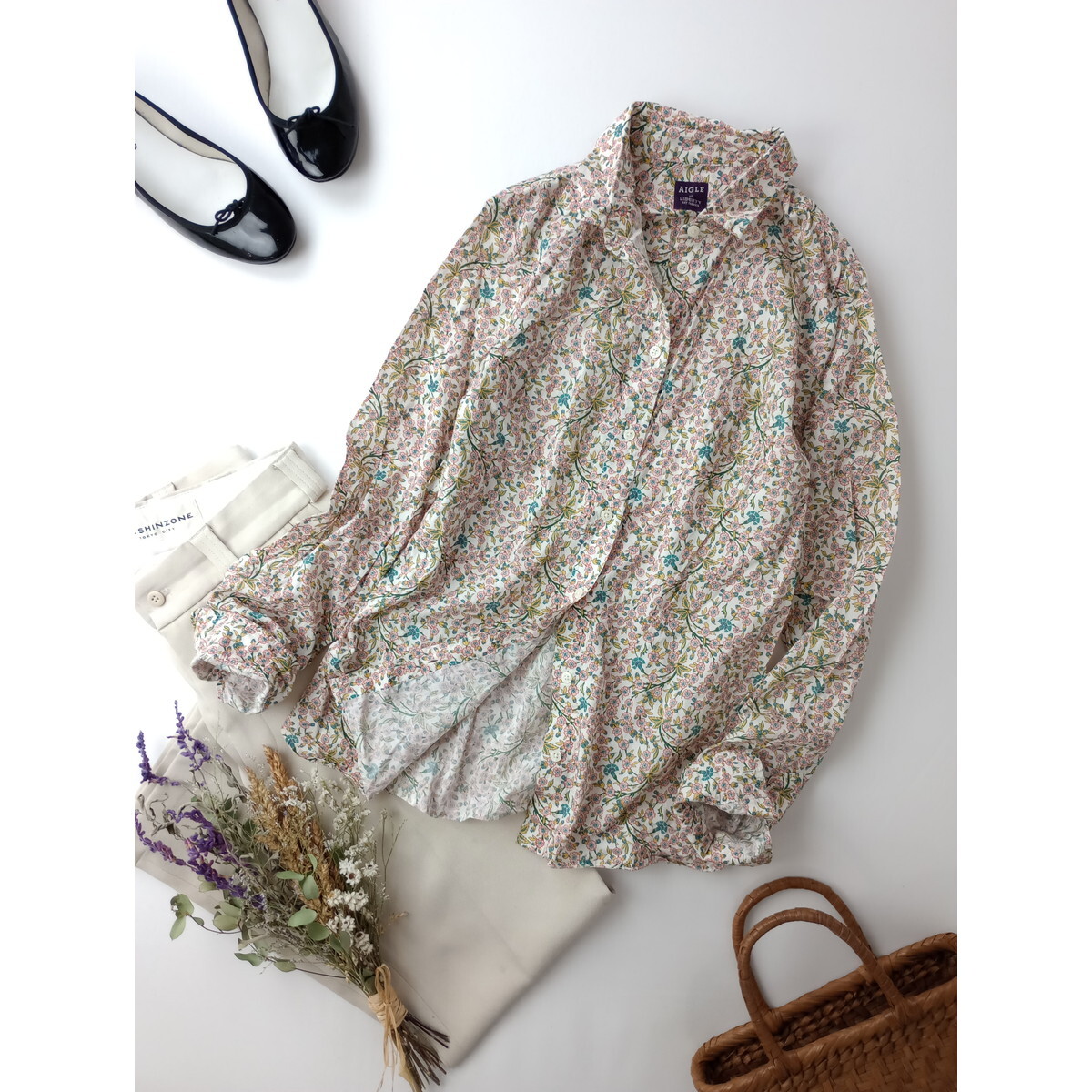 AIGLE BY LIBERTY ART FABRICS エーグル リバテ?！该魅栅韦ⅳ胜郡鈫Dき夸れ?」コットン 花柄 シャツ 長袖 36/S (41Y＋2870)