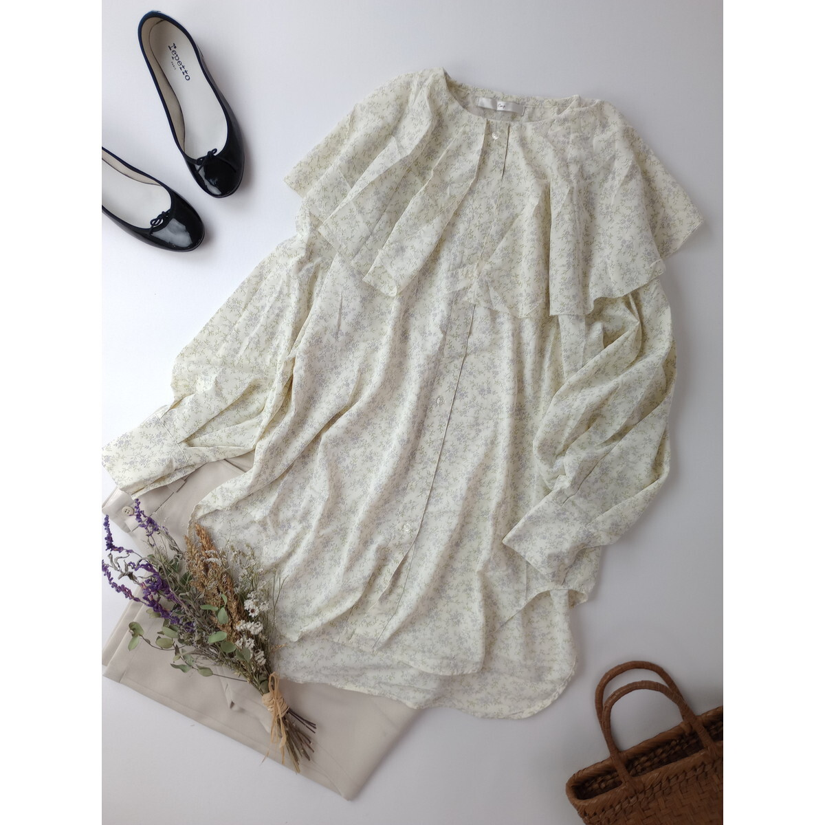 Crisp クリスプ「大人フェミニンな雰囲気葉う。」ビッグカラー フラワー ブラウス 花柄 長袖 Free (49Y＋2605)