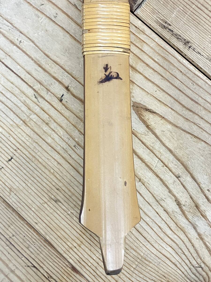 ロ704-051 弓道 弓 和弓 全長約216cm 竹製 竹弓 在銘(詳細不明 ロ704-051 弓道 弓 和弓 全長約216cm 竹製 竹弓 在銘(詳細不明
