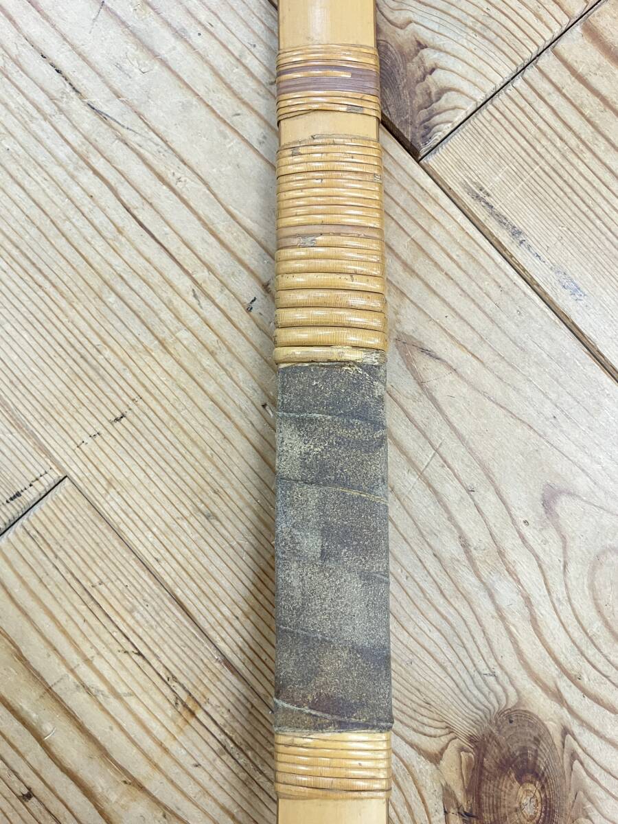 ロ704-051 弓道 弓 和弓 全長約216cm 竹製 竹弓 在銘(詳細不明 ロ704-051 弓道 弓 和弓 全長約216cm 竹製 竹弓 在銘(詳細不明