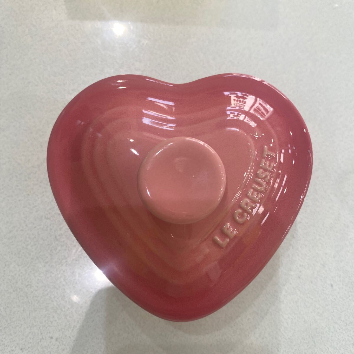 ソ）新品未使用品　ルクルーゼ LE CREUSET ラムカン ハート フタ付き ココット ピンク ル?クルーゼ 蓋付き 小鉢 食器 洋食器 小物入 