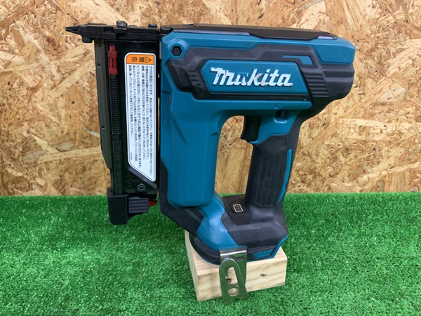 中古品】マキタ/makita 18V 充電式ピンタッカ PT353DZK(本体+ 中古品】マキタ/makita 18V 充電式ピンタッカ PT353DZK(本体+