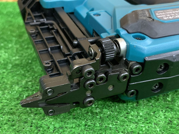 中古品】マキタ/makita 18V 充電式ピンタッカ PT353DZK(本体+ 中古品】マキタ/makita 18V 充電式ピンタッカ PT353DZK(本体+