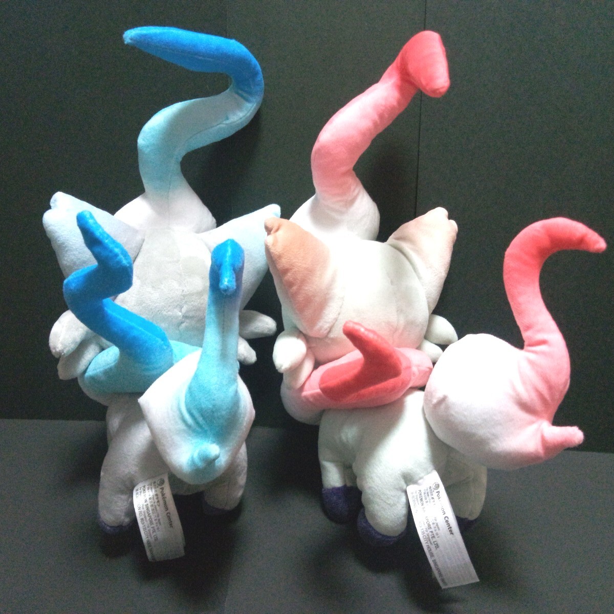 ポケモンセンター限定 / ヒスイゾロア ぬいぐるみ 色違い2種 ポケモンセンター限定 / ヒスイゾロア ぬいぐるみ 色違い2種