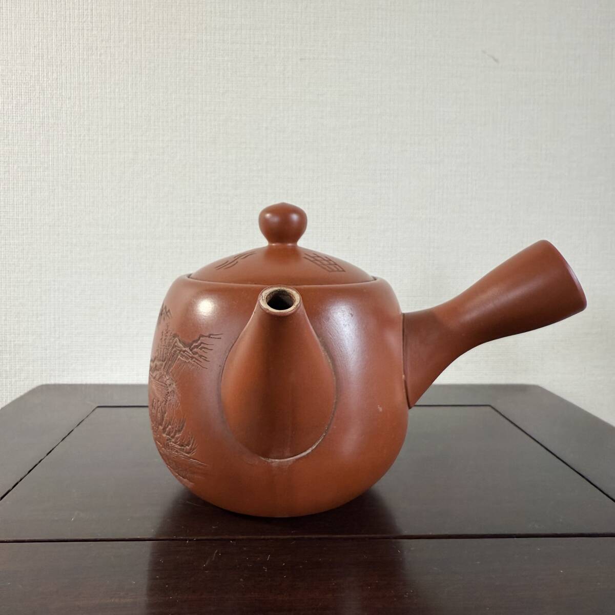 真作 常滑焼 名工 吉川雪堂 造 壺堂刀 横手急須 / 煎茶道具 唐物 真作 常滑焼 名工 吉川雪堂 造 壺堂刀 横手急須 / 煎茶道具 唐物