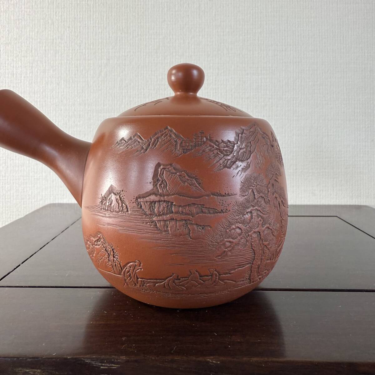 真作 常滑焼 名工 吉川雪堂 造 壺堂刀 横手急須 / 煎茶道具 唐物 真作 常滑焼 名工 吉川雪堂 造 壺堂刀 横手急須 / 煎茶道具 唐物