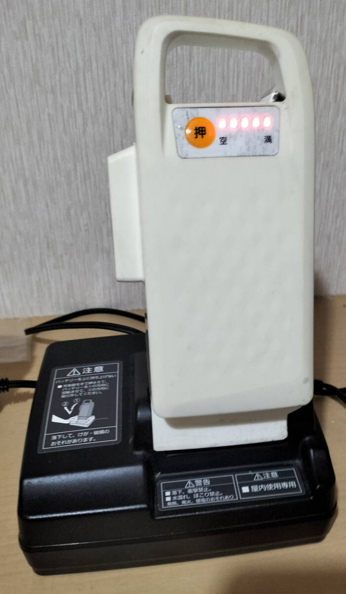 NKJ069Z1◎バッテリー充電器(パナソニック電動自転車用)◎動作 NKJ069Z1◎バッテリー充電器(パナソニック電動自転車用)◎動作
