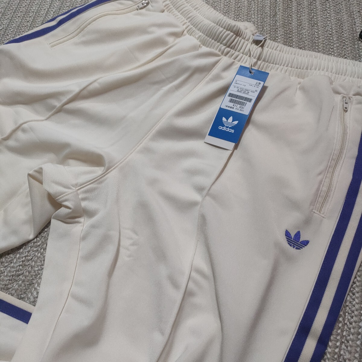 新品 定価24200 adidas フリークスストア 別注 ジャージ 新品 定価24200 adidas フリークスストア 別注 ジャージ