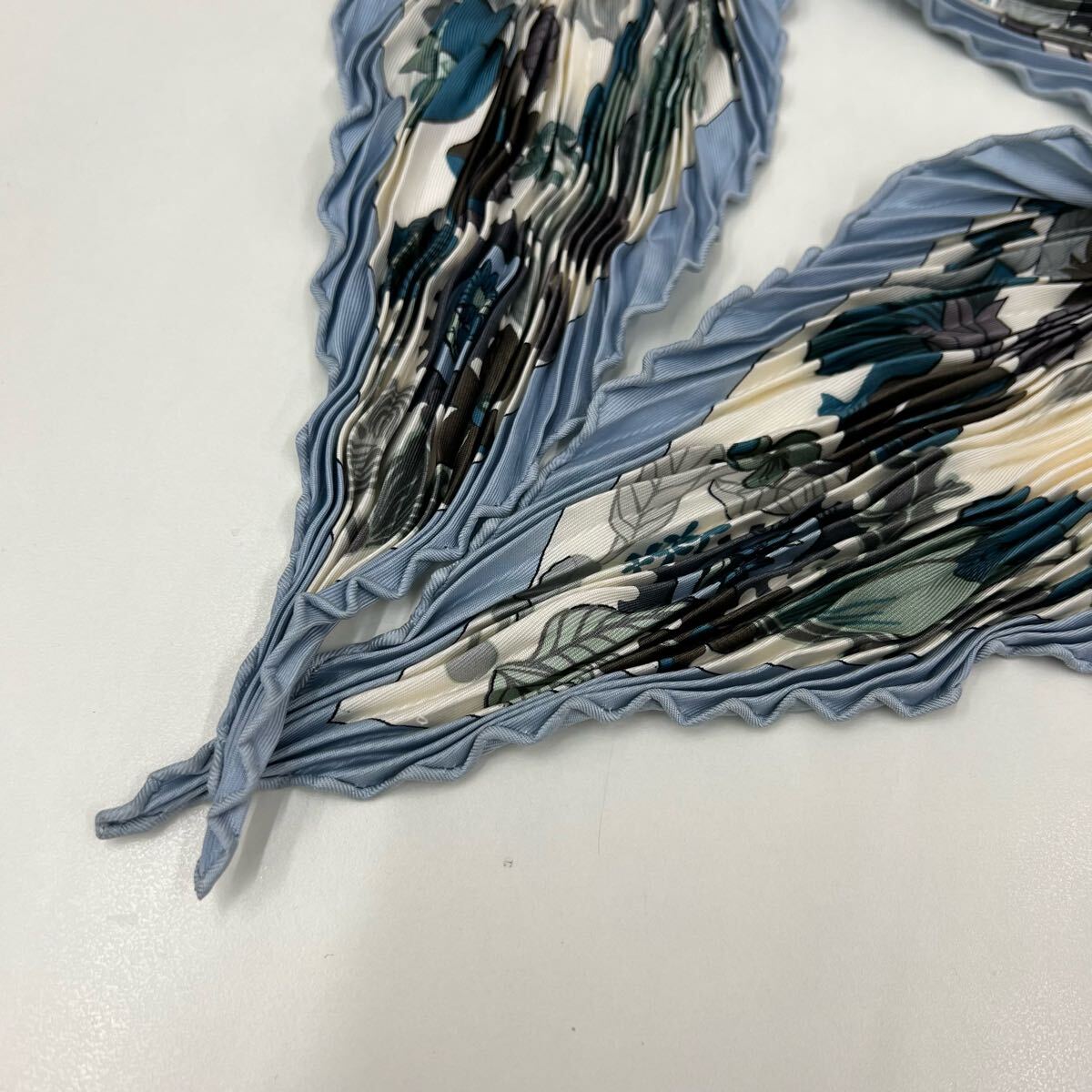 432 美品 HERMES エルメス スカーフ プリーツスカーフ シルク100 432 美品 HERMES エルメス スカーフ プリーツスカーフ シルク100