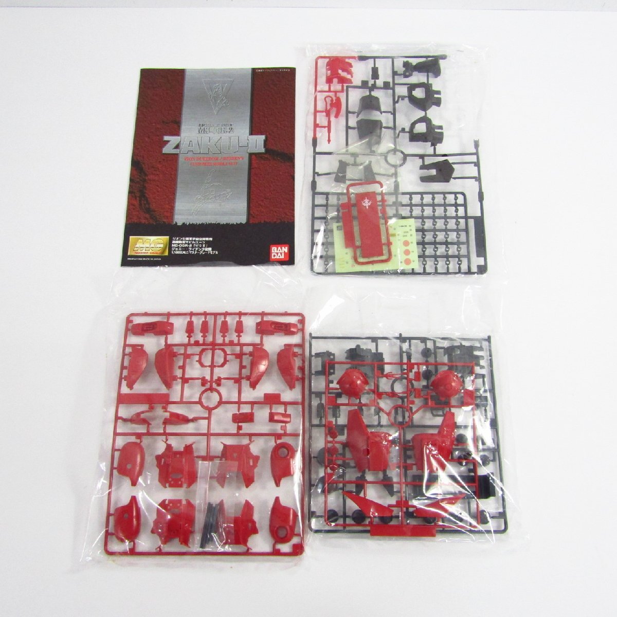 未組立 バンダイ MG 1/100 MS-06R-2 ザクII ジョニー・ライデン 未組立 バンダイ MG 1/100 MS-06R-2 ザクII ジョニー・ライデン