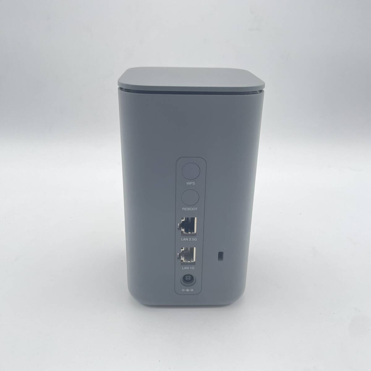 ジャンク】docomo ドコモ home 5G HR02 Wi-Fiルーター ホーム ジャンク】docomo ドコモ home 5G HR02 Wi-Fiルーター ホーム