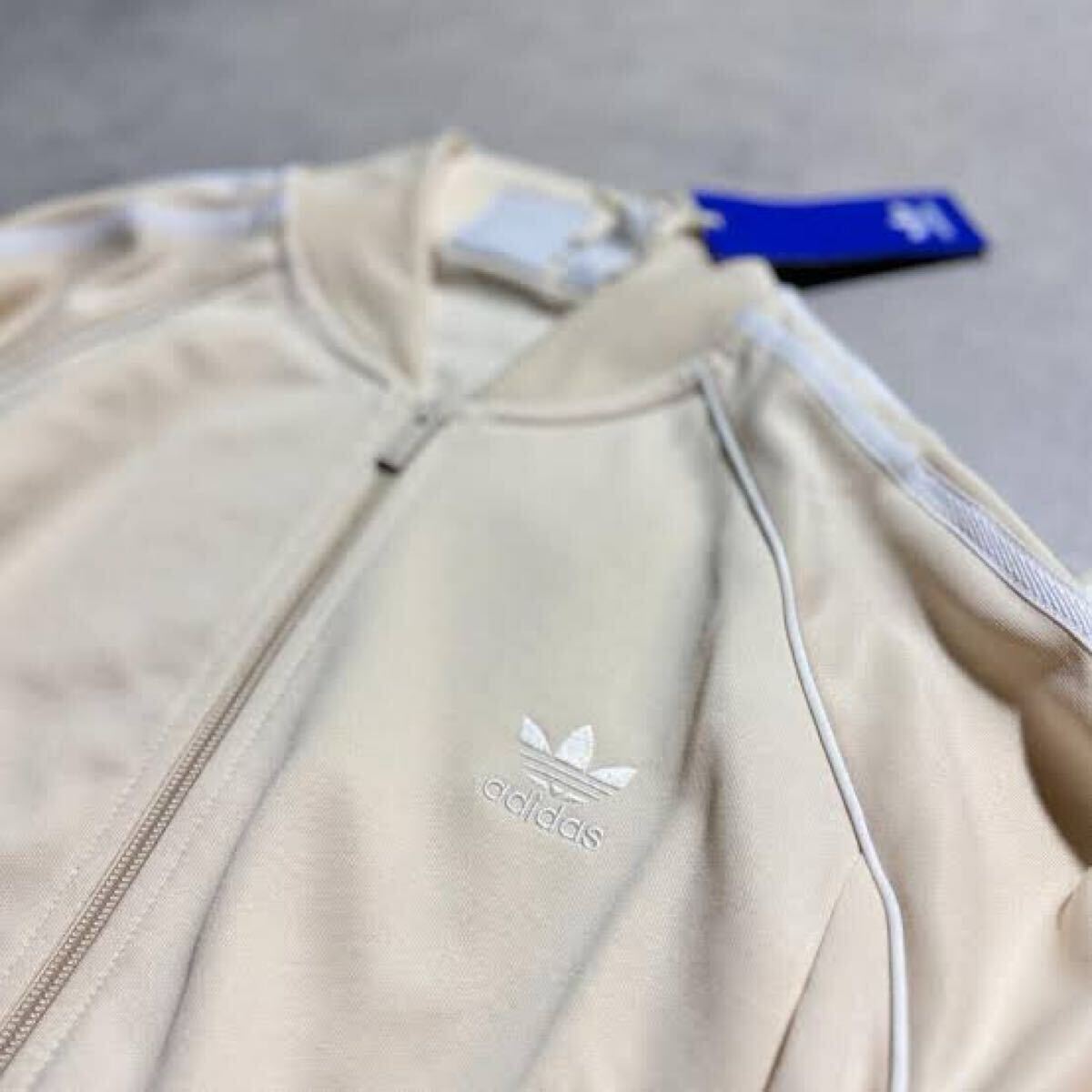 新品 XLsize アディダス 上下セット ジャージ トラック 新品 XLsize アディダス 上下セット ジャージ トラック