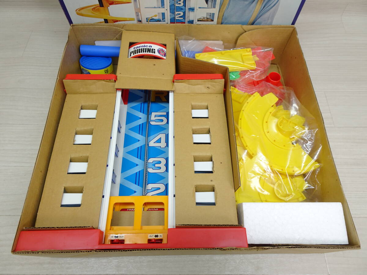 13/Ω012☆旧トミー(TOMY) トミカパーキング ・トミカワールド 13/Ω012☆旧トミー(TOMY) トミカパーキング ・トミカワールド