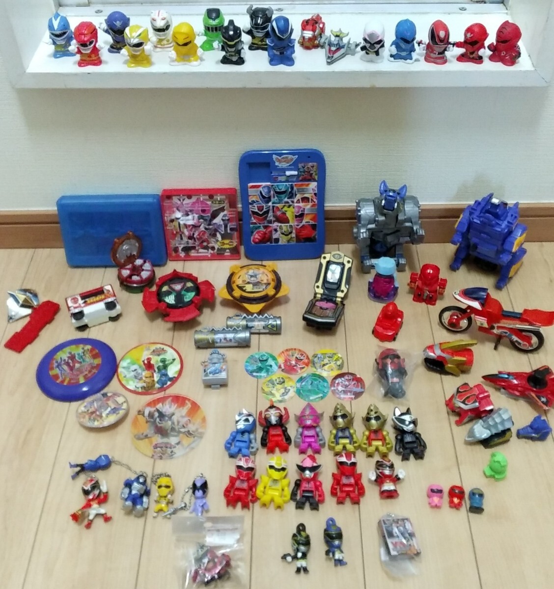 戦隊ヒーロー特撮年代色々約220点未チェック指人形フィギュア 戦隊ヒーロー特撮年代色々約220点未チェック指人形フィギュア