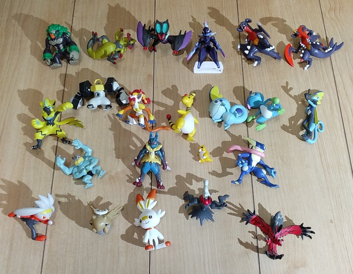 ポケモン モンコレフィギュアシリーズ約100体 食玩ピカチュウ ポケモン モンコレフィギュアシリーズ約100体 食玩ピカチュウ