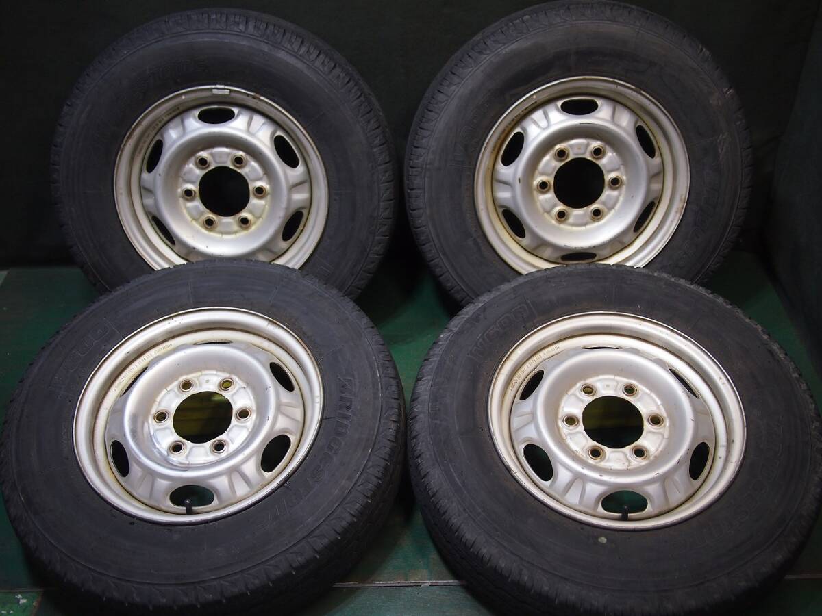 2020年ブリヂストンV600 195/80R15 107/105L LT 日産キャラバン 2020年ブリヂストンV600 195/80R15 107/105L LT 日産キャラバン
