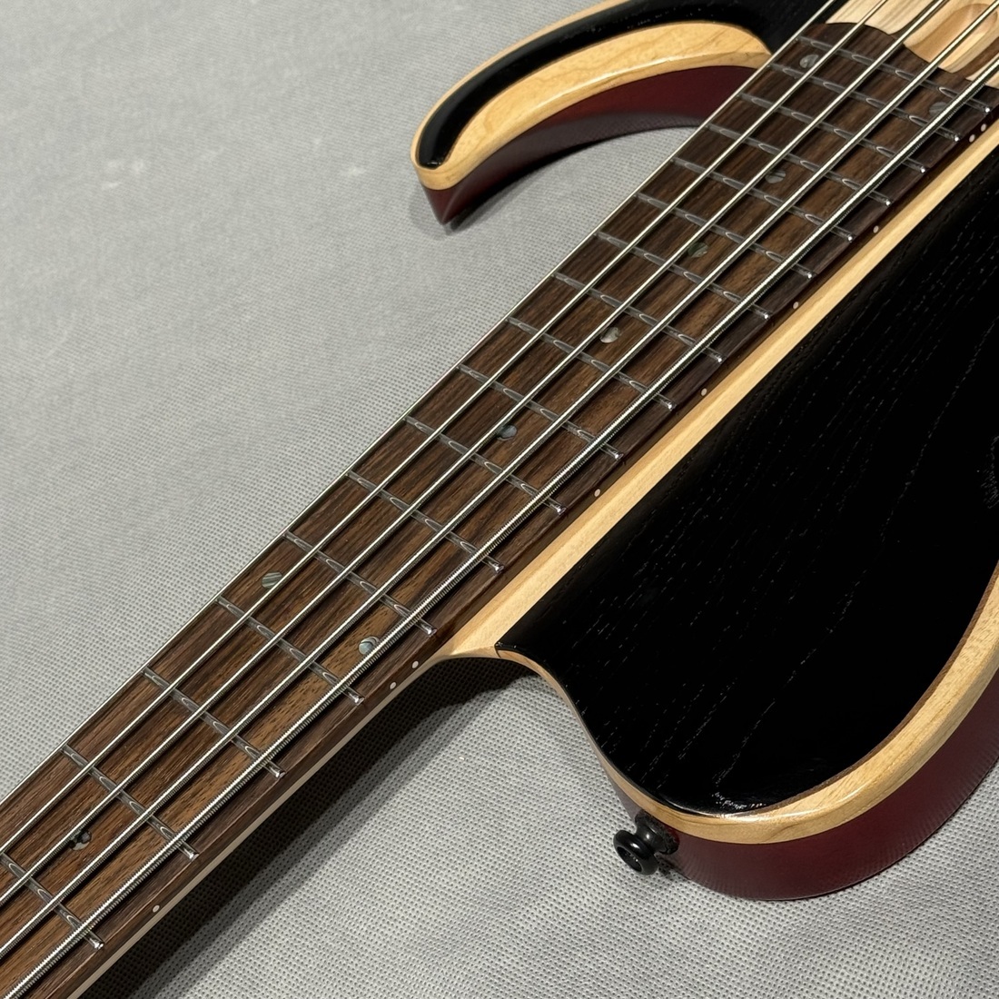 Ibanez BTB865SC WKL アイバニーズ 5弦ベース 店頭展示 特価品