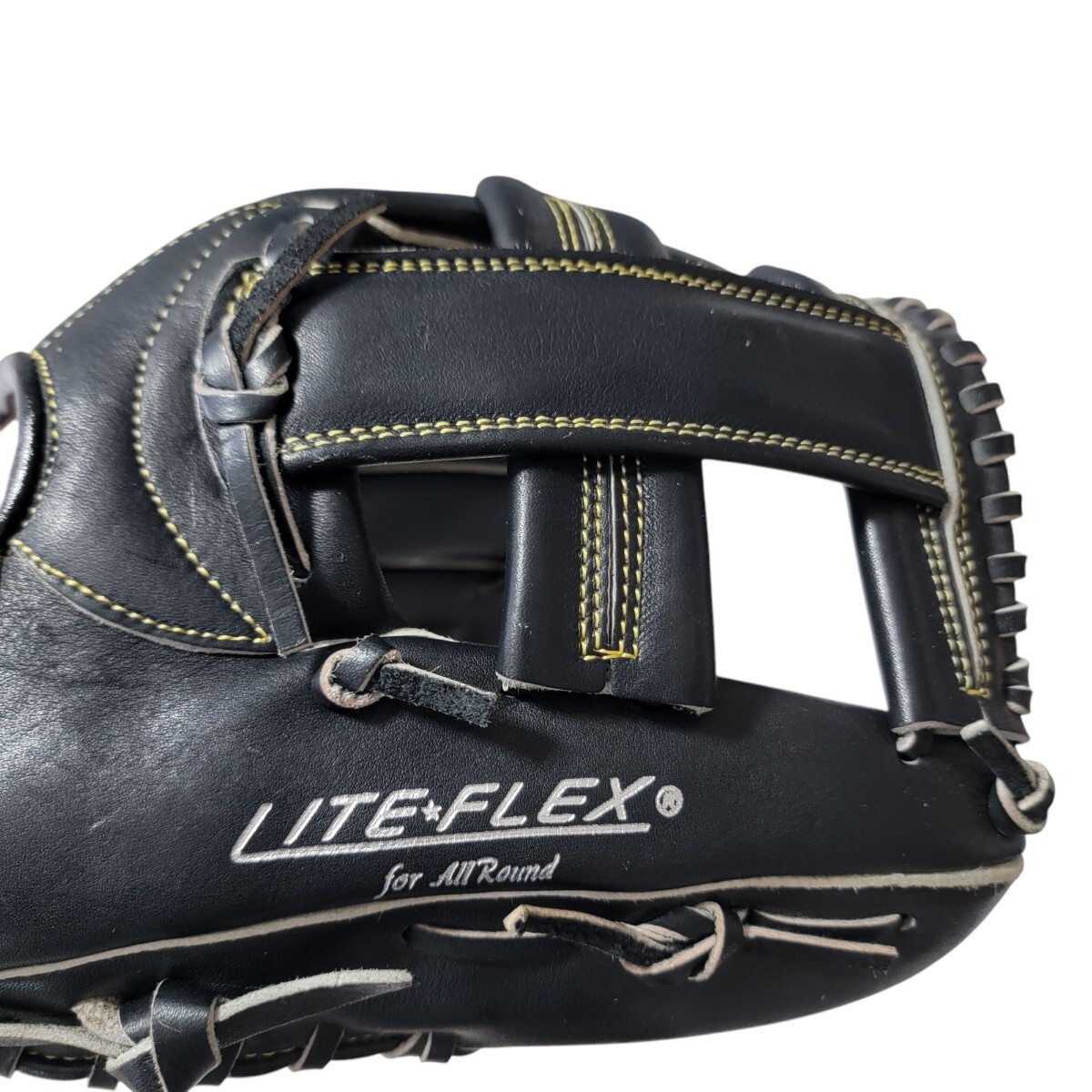 極美品】 旧ロゴ ミズノ Mizuno 軟式 グローブ 右投げ LITE FLEX 極美品】 旧ロゴ ミズノ Mizuno 軟式 グローブ 右投げ LITE FLEX