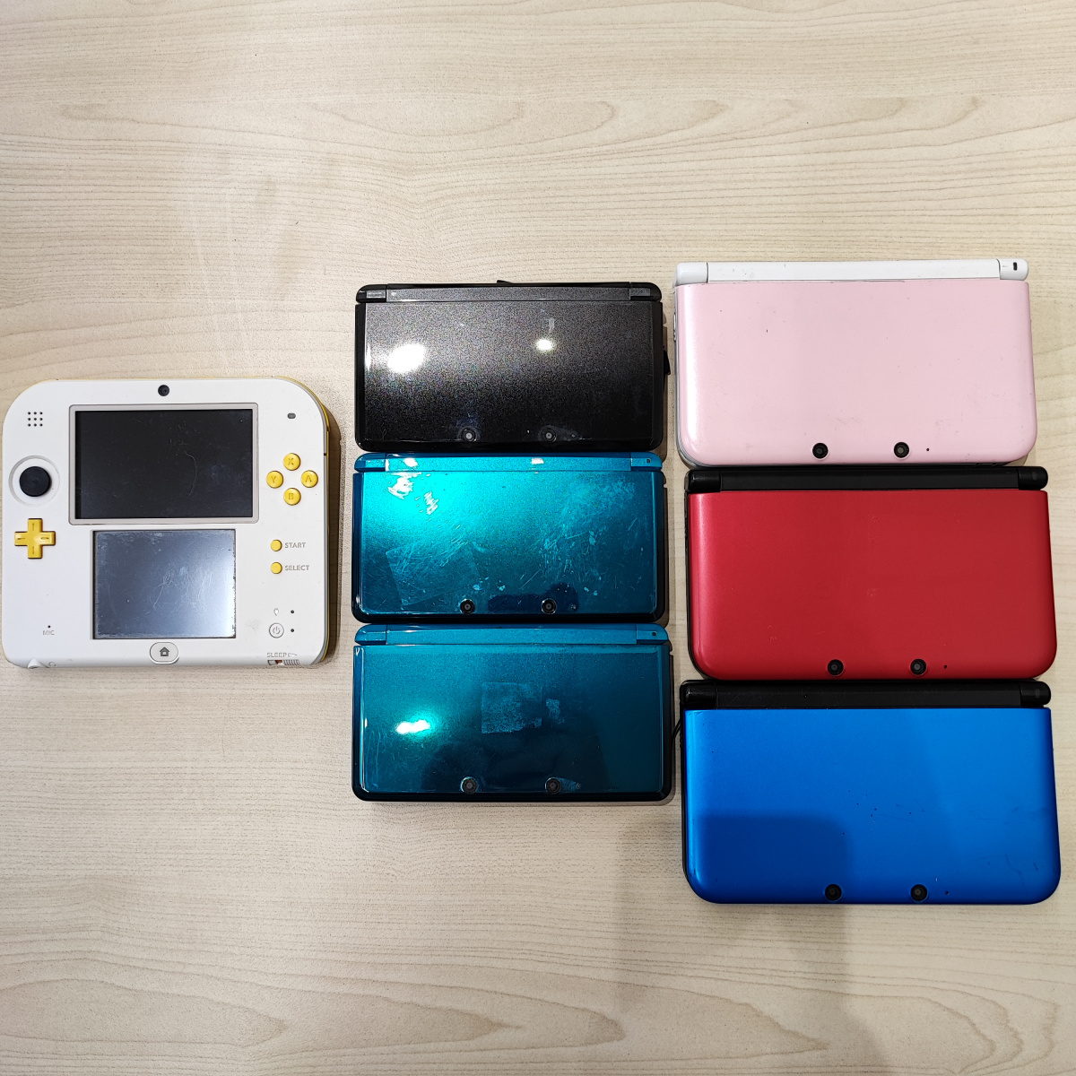 ジャンク】3DS系本体各種 計7台セット 3DS×3/3DSLL×3/2DS ジャンク】3DS系本体各種 計7台セット 3DS×3/3DSLL×3/2DS