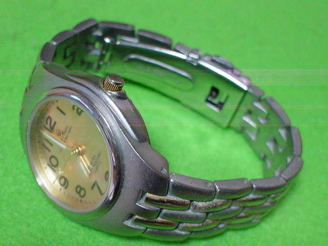 MAVY MAISON 50m женский наручные часы Gold 