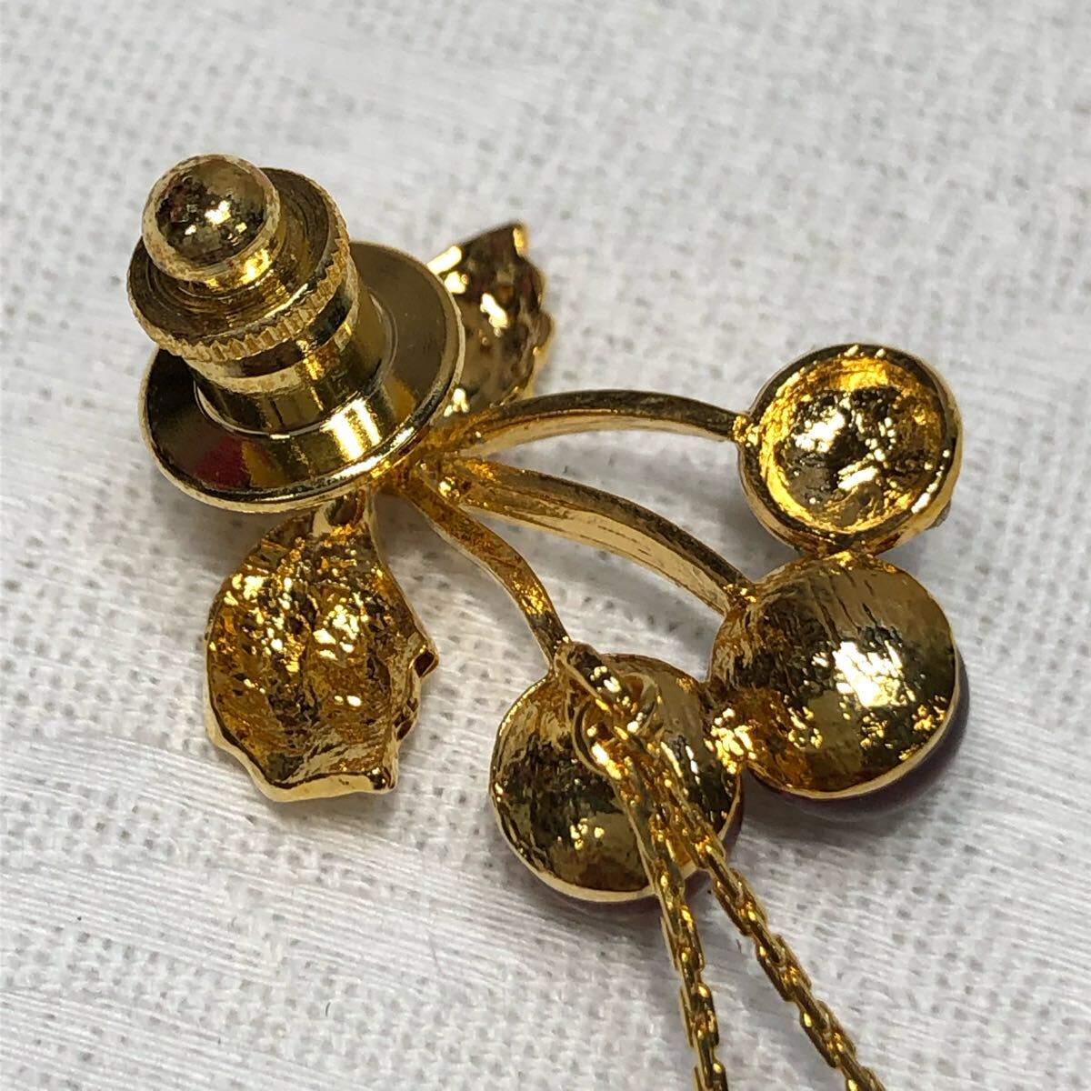 ◎久慈琥珀 琥珀ブローチ アンバー&CZ チェリーモチーフ 宝石 ◎久慈琥珀 琥珀ブローチ アンバー&CZ チェリーモチーフ 宝石