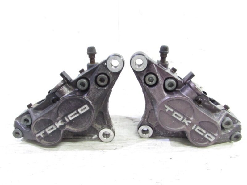ZEXT GSX400Sカタナ GK77A 希少!! TOKICO制 異徑 フロントキャリパー 左右SET 補(bǔ)修ベース 検※ 純正 GSX250S カタナ GSX750S 151K17
