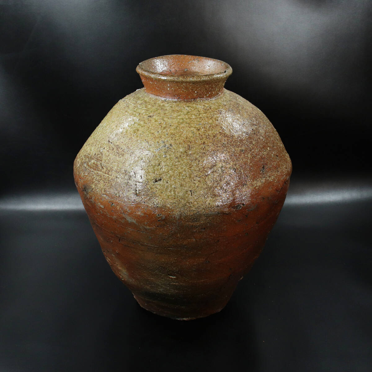 作:室町時代/古信楽 自然釉 輪線紋 大壺 <250127029>(花器 作:室町時代/古信楽 自然釉 輪線紋 大壺 <250127029>(花器