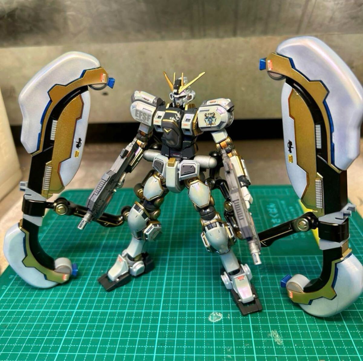 塗装済み完成品!1/144 HGアトラスガンダム 機動戦士ガンダム 塗装済み完成品!1/144 HGアトラスガンダム 機動戦士ガンダム