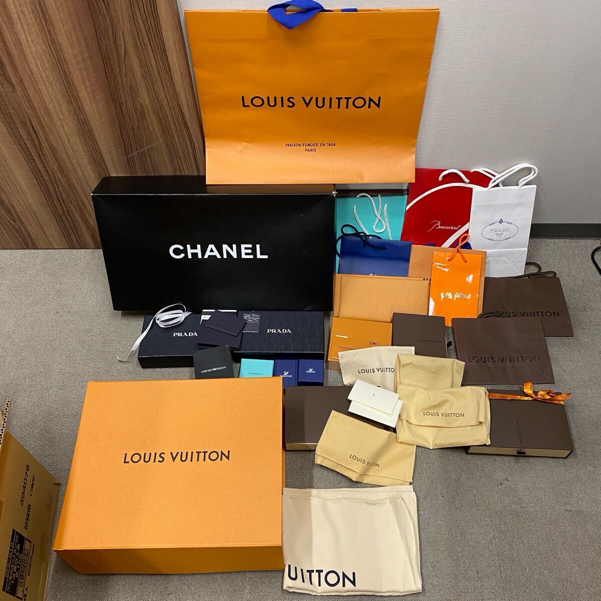 G-24】 ブランド 空き箱 保存袋 紙袋 まとめ LOUIS VUITTON ルイ G-24】 ブランド 空き箱 保存袋 紙袋 まとめ LOUIS VUITTON ルイ