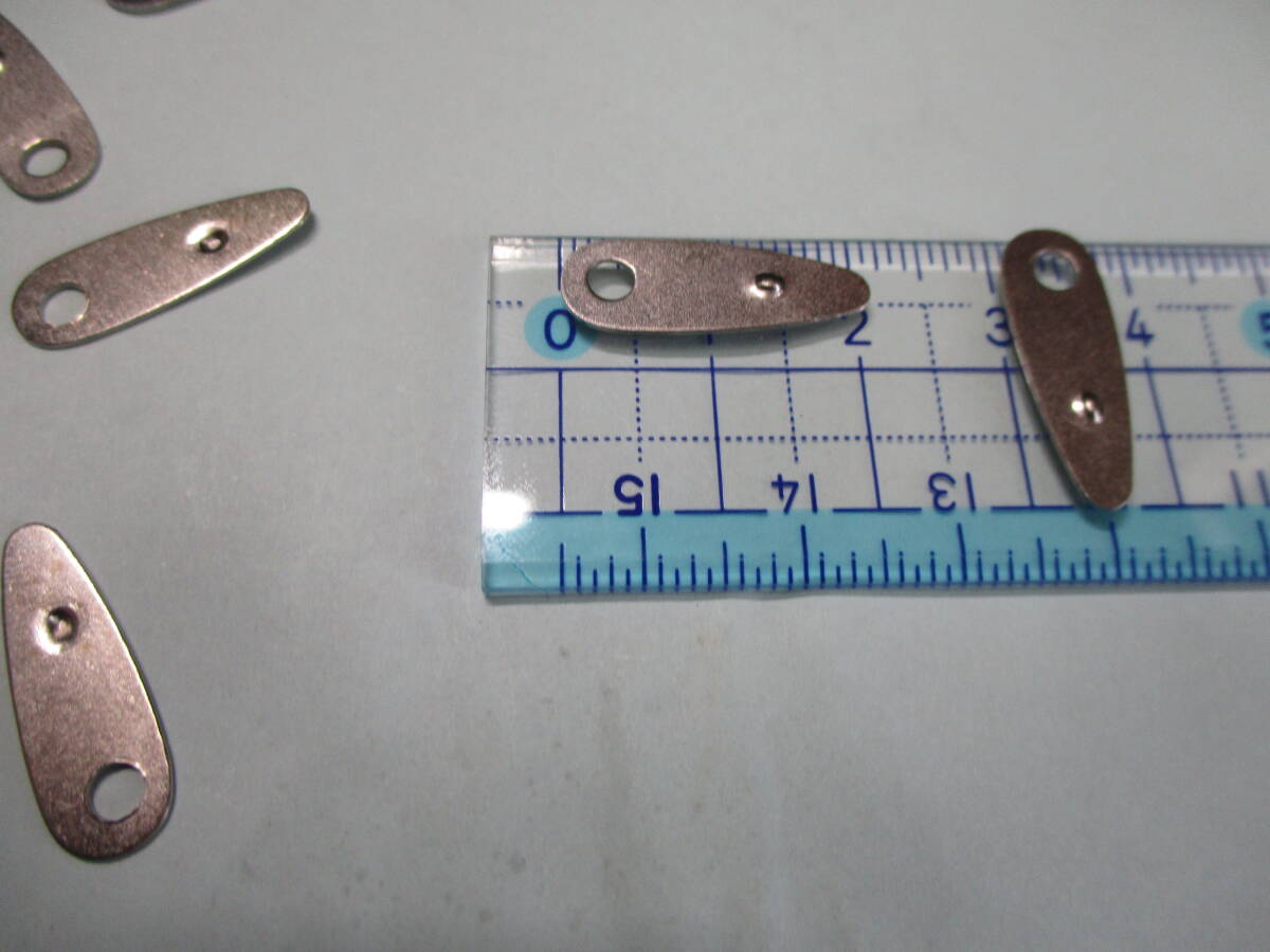 とんぼ　額縁金物　トンボ金物　新品 スチール製 ７０ケで￥３５０　送料￥１８5_画像2