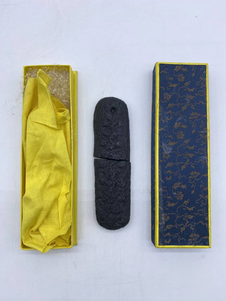 古墨】古梅園 漆墨 絲瓜巻墨 1978年 割れあり 中国墨 重111g 未 古墨】古梅園 漆墨 絲瓜巻墨 1978年 割れあり 中国墨 重111g 未